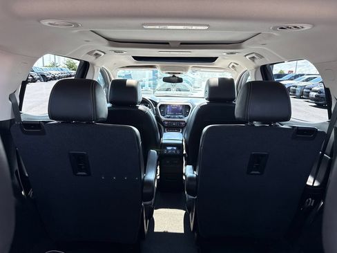 Used 2023 GMC Acadia Denali AWD/4WD image 10