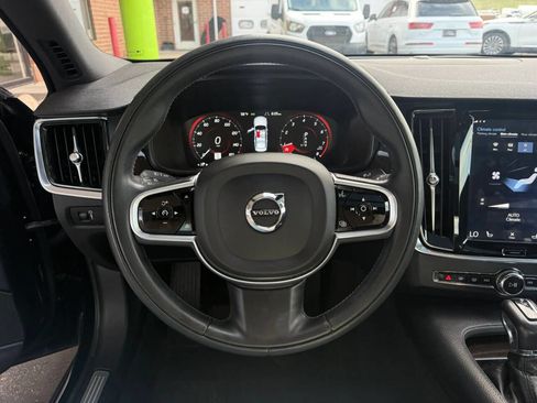 Used 2018 Volvo S90 T5 Momentum w/ Convenience Package image 30
