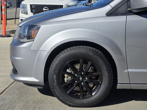 Used 2019 Dodge Grand Caravan GT FWD image 7