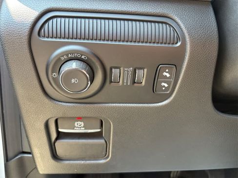 Used 2023 Jeep Wagoneer Series III w/ Preferred Equipment Group image 26