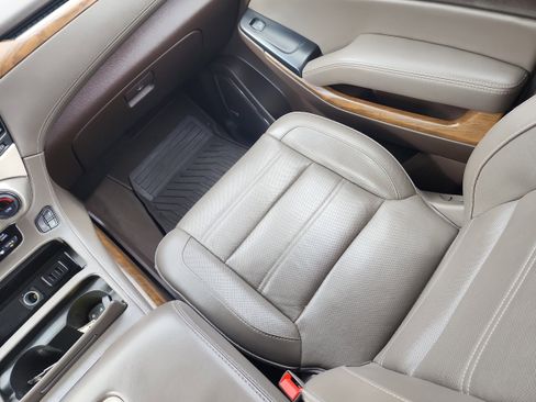 Used 2019 GMC Yukon Denali w/ Denali Ultimate Package image 14