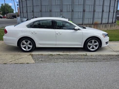 Used 2014 Volkswagen Passat 1.8T SE FWD image 2