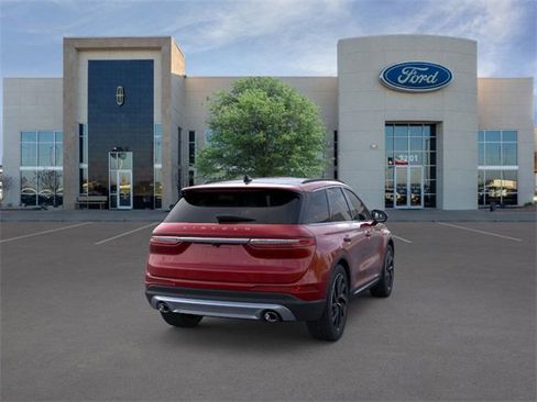 New 2026 Lincoln Corsair Reserve image 8