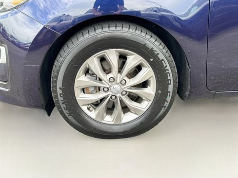 Used 2019 Kia Sedona LX FWD image 29