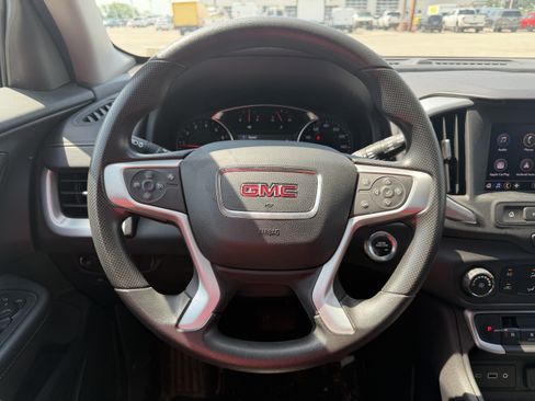 Used 2024 GMC Terrain SLE FWD image 15