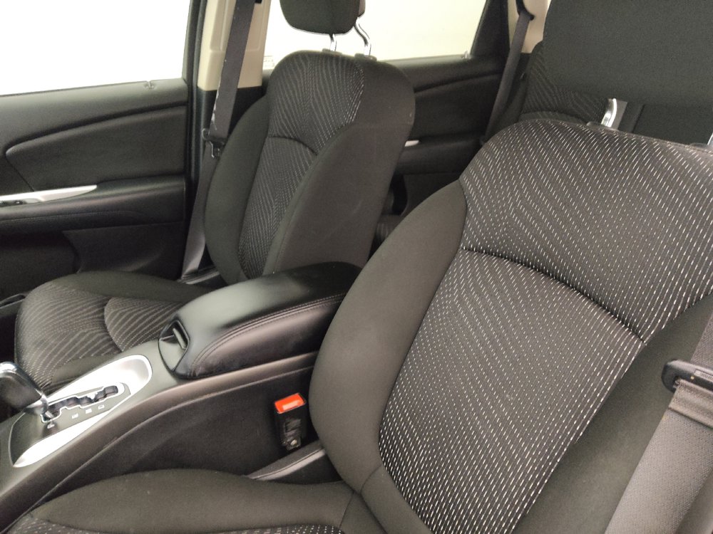 Used 2020 Dodge Journey SE w/ SE Popular Equipment Group FWD image 17