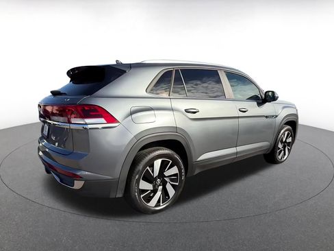 Used 2025 Volkswagen Atlas Cross Sport SE image 14