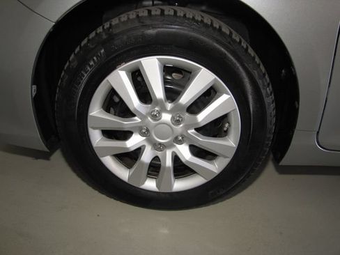 Used 2016 Toyota Camry LE FWD image 24