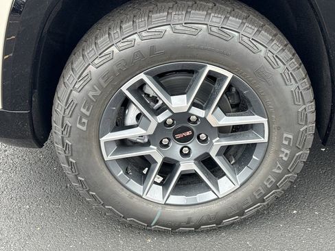 New 2026 GMC Terrain AT4 AWD/4WD image 12