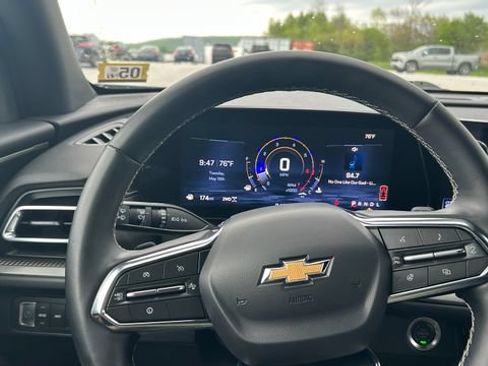 Certified 2025 Chevrolet Traverse LT AWD/4WD image 16
