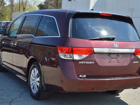 Used 2016 Honda Odyssey SE image 4