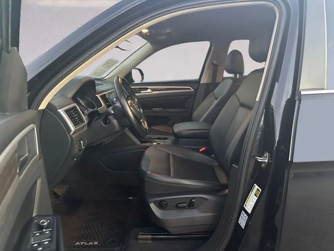 Used 2018 Volkswagen Atlas SE image 11