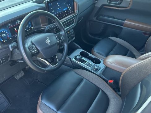 Used 2025 Ford Bronco Sport Outer Banks w/ Outer Banks Tech Package+ AWD/4WD image 8