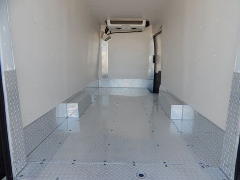 Used 2022 Ford Transit 250 148 High Roof Extended RWD image 3