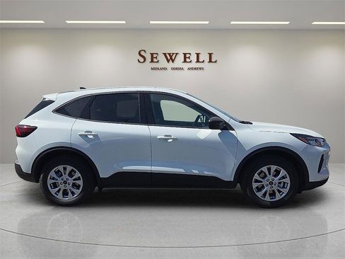 New 2026 Ford Escape Active image 5