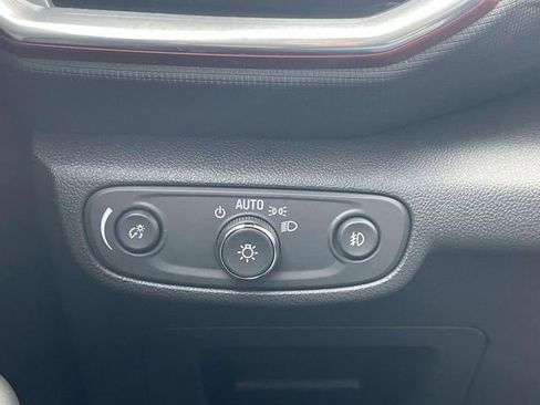 Used 2023 Chevrolet TrailBlazer RS w/ Convenience Package image 26