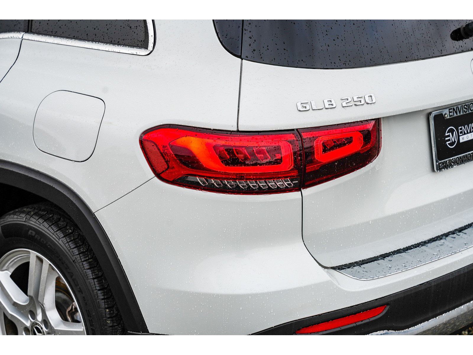 Used 2021 Mercedes-Benz GLB 250 4MATIC image 11