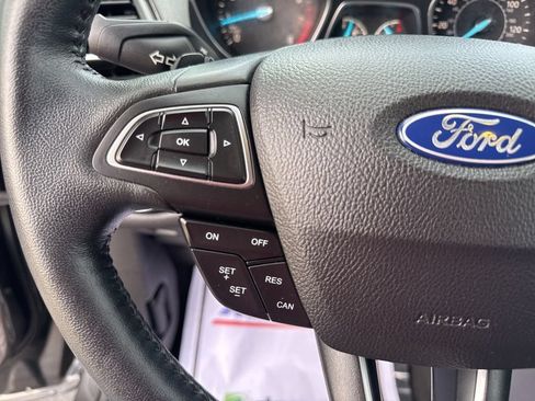 Used 2017 Ford Escape Titanium AWD/4WD image 18