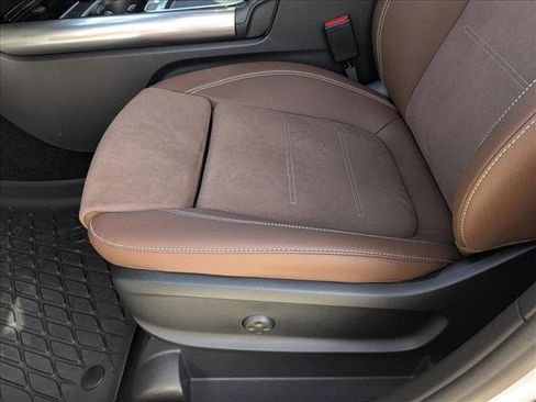 New 2026 Mercedes-Benz GLA 35 AMG 4MATIC image 4