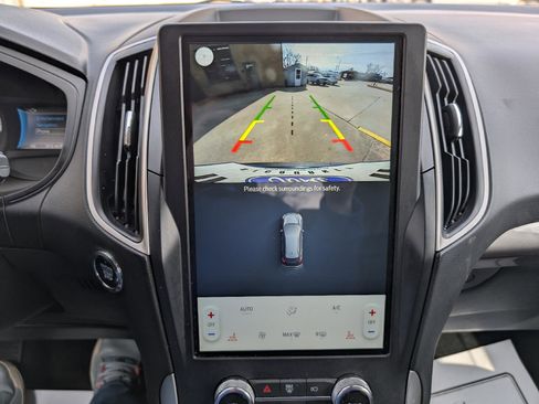 Used 2024 Ford Edge SEL image 25