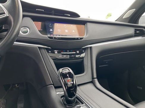 Used 2023 Cadillac XT5 Premium Luxury image 15