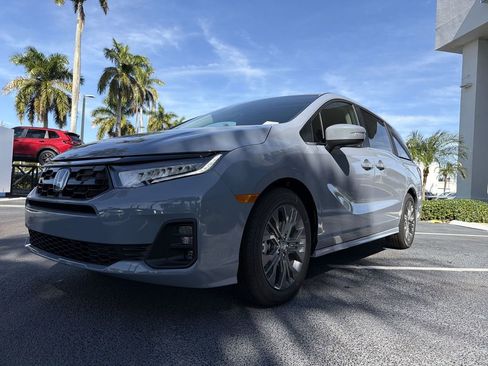 New 2026 Honda Odyssey Touring image 21