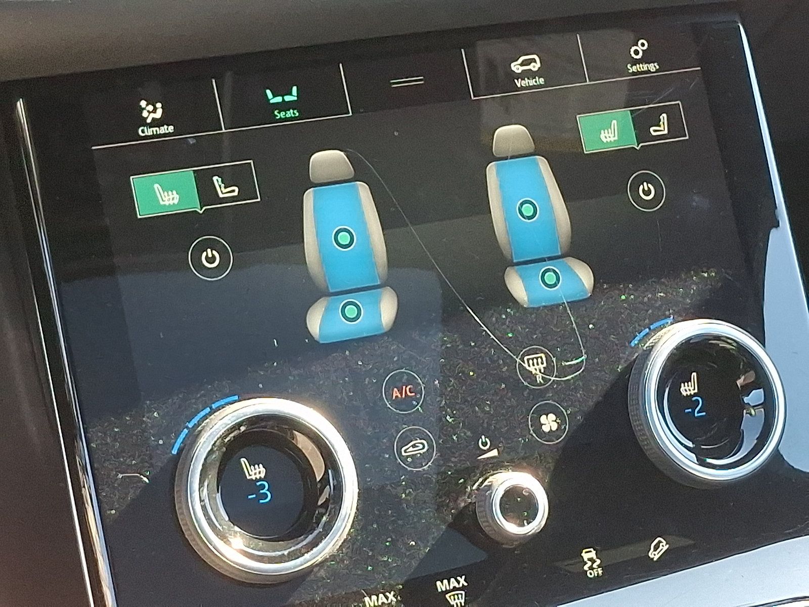 Used 2018 Land Rover Range Rover Velar R-Dynamic HSE AWD/4WD image 25