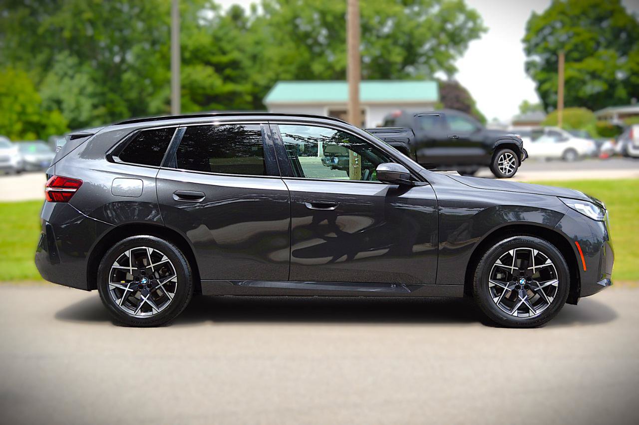 Used 2025 BMW X3 xDrive30i AWD/4WD image 4
