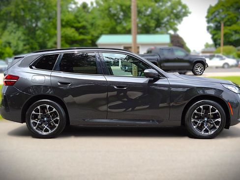 Used 2025 BMW X3 xDrive30i AWD/4WD image 4