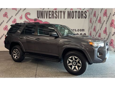 Used 2020 Toyota 4Runner TRD Off-Road AWD/4WD image 4