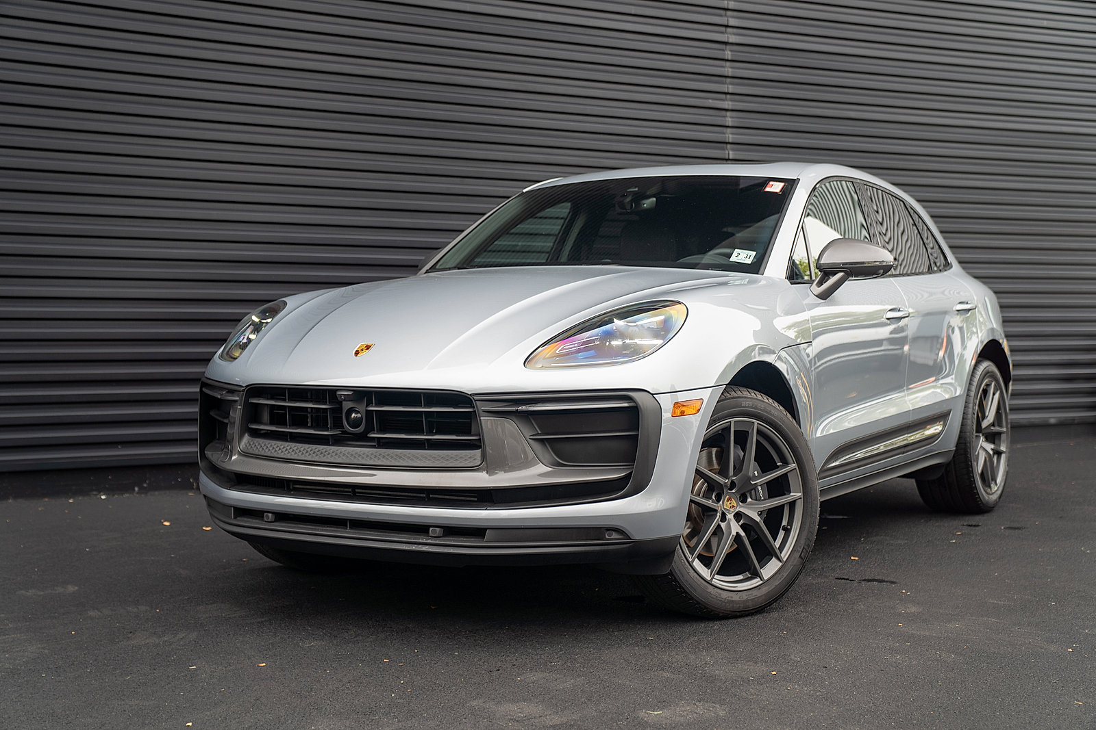 Certified 2026 Porsche Macan T AWD/4WD image 1