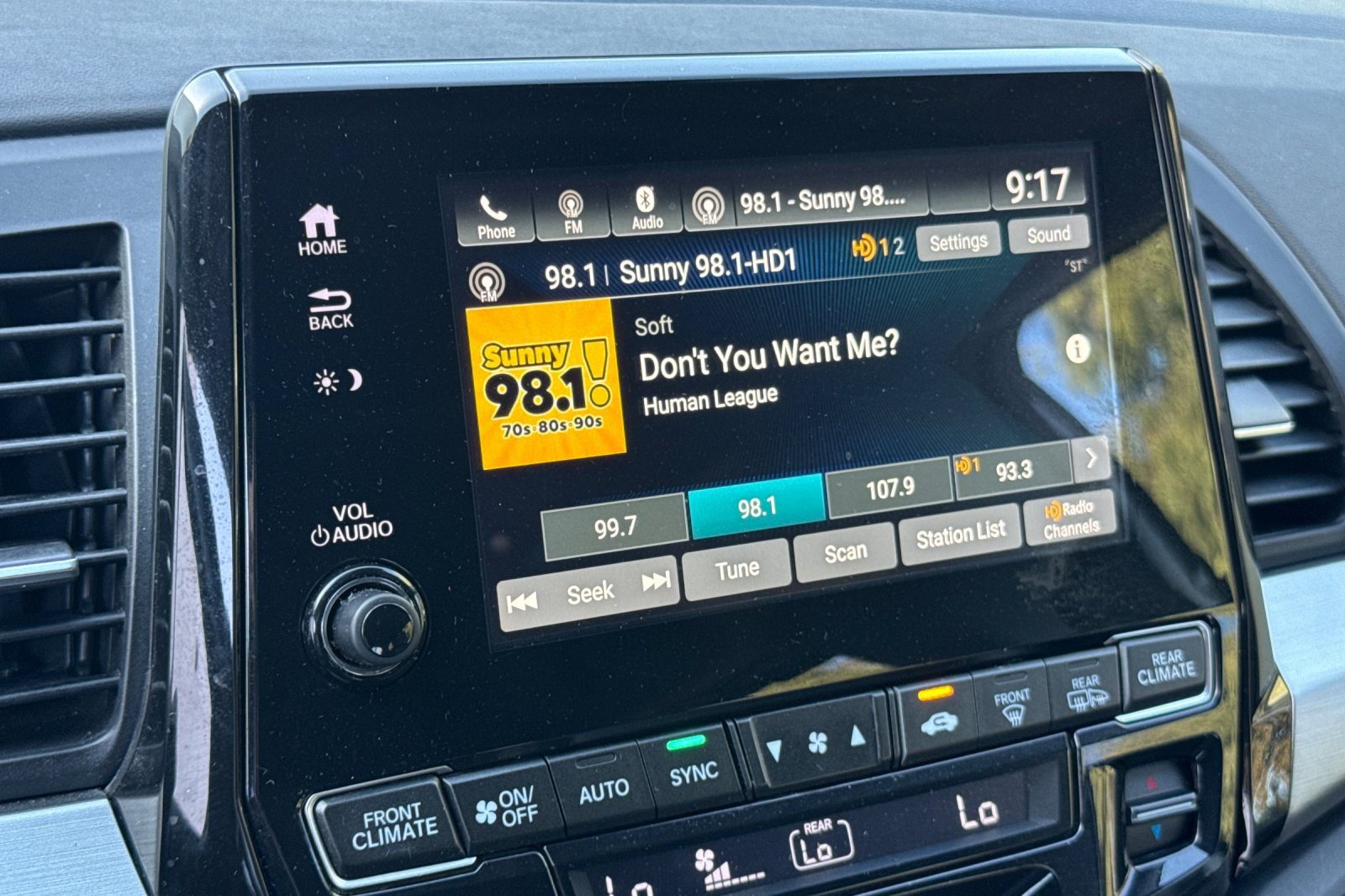 Used 2018 Honda Odyssey EX-L image 21