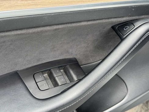 Used 2023 Tesla Model 3 Standard Range RWD image 31