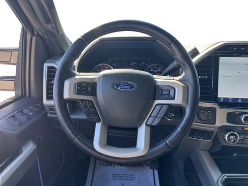 Used 2022 Ford F250 Lariat w/ Black Appearance Package image 14