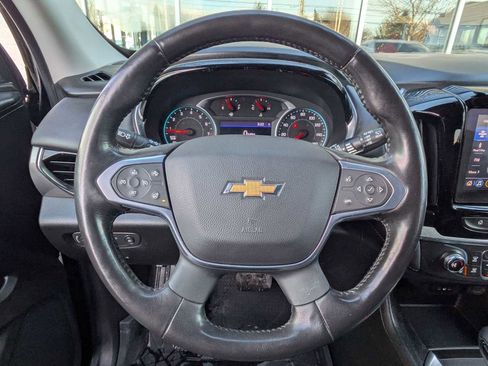 Used 2021 Chevrolet Traverse LT image 21