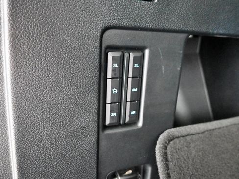 Used 2020 Ford Expedition Limited w/ Equipment Group 301A AWD/4WD image 36