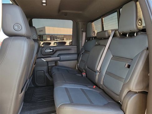 Used 2023 GMC Sierra 2500 Denali image 16