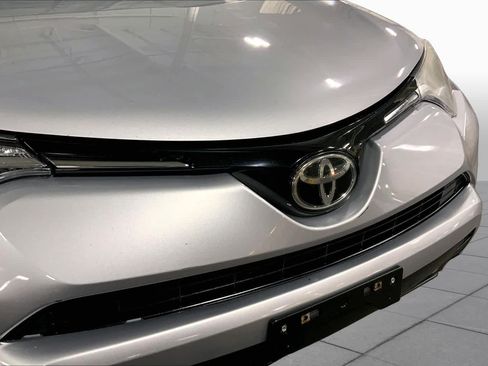 Used 2017 Toyota RAV4 LE w/ All Weather Liner Package AWD/4WD image 30