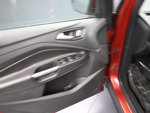 Used 2016 Ford Escape SE FWD image 13
