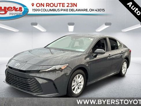Used 2025 Toyota Camry LE image 1