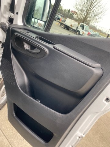 Used 2022 Mercedes-Benz Sprinter 2500 image 9