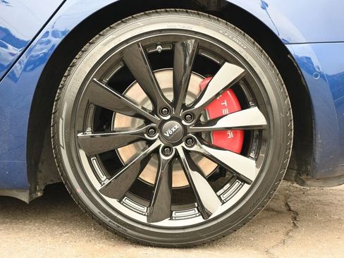 Used 2018 Tesla Model 3 Long Range AWD/4WD image 7