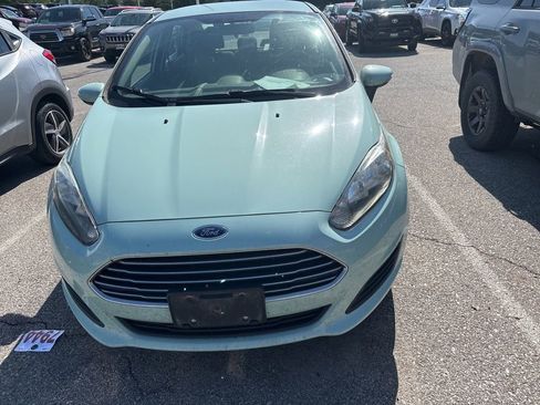 Used 2017 Ford Fiesta SE w/ Cold Weather Package FWD image 2