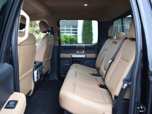 Certified 2022 Ford F250 Lariat w/ Lariat Ultimate Package AWD/4WD image 6
