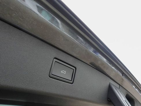 New 2026 Volkswagen Tiguan SE image 27