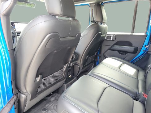 Used 2025 RAM 1500 Limited AWD/4WD image 5