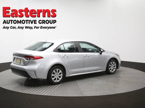 Used 2025 Toyota Corolla LE FWD image 40