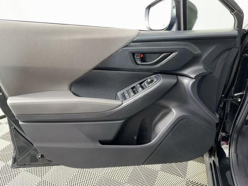 Used 2024 Subaru Crosstrek 2.0i Premium image 11