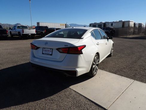 Used 2021 Nissan Altima 2.5 SR image 15