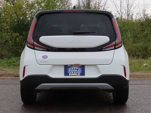 New 2025 Kia Soul LX w/ LX Technology Package image 13
